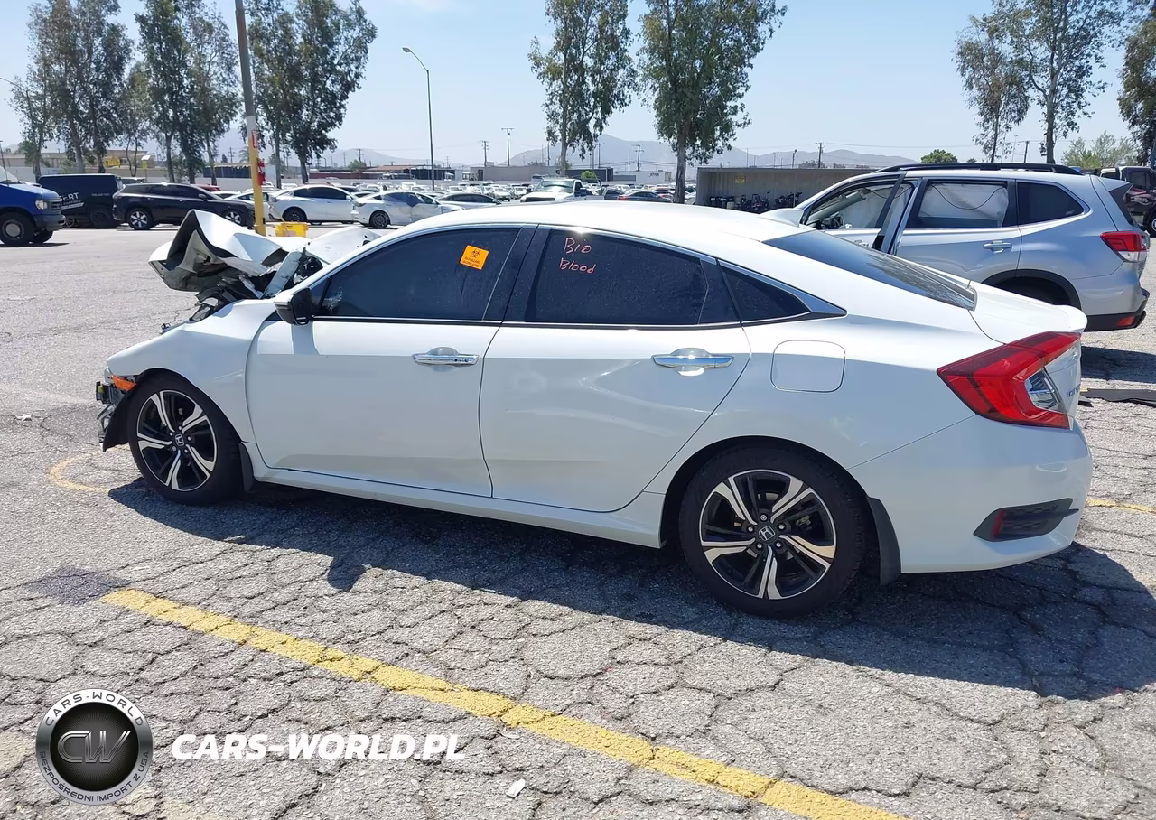 2018 Honda Civic Touring VIN:JHMFC1F94JX014410 - 17