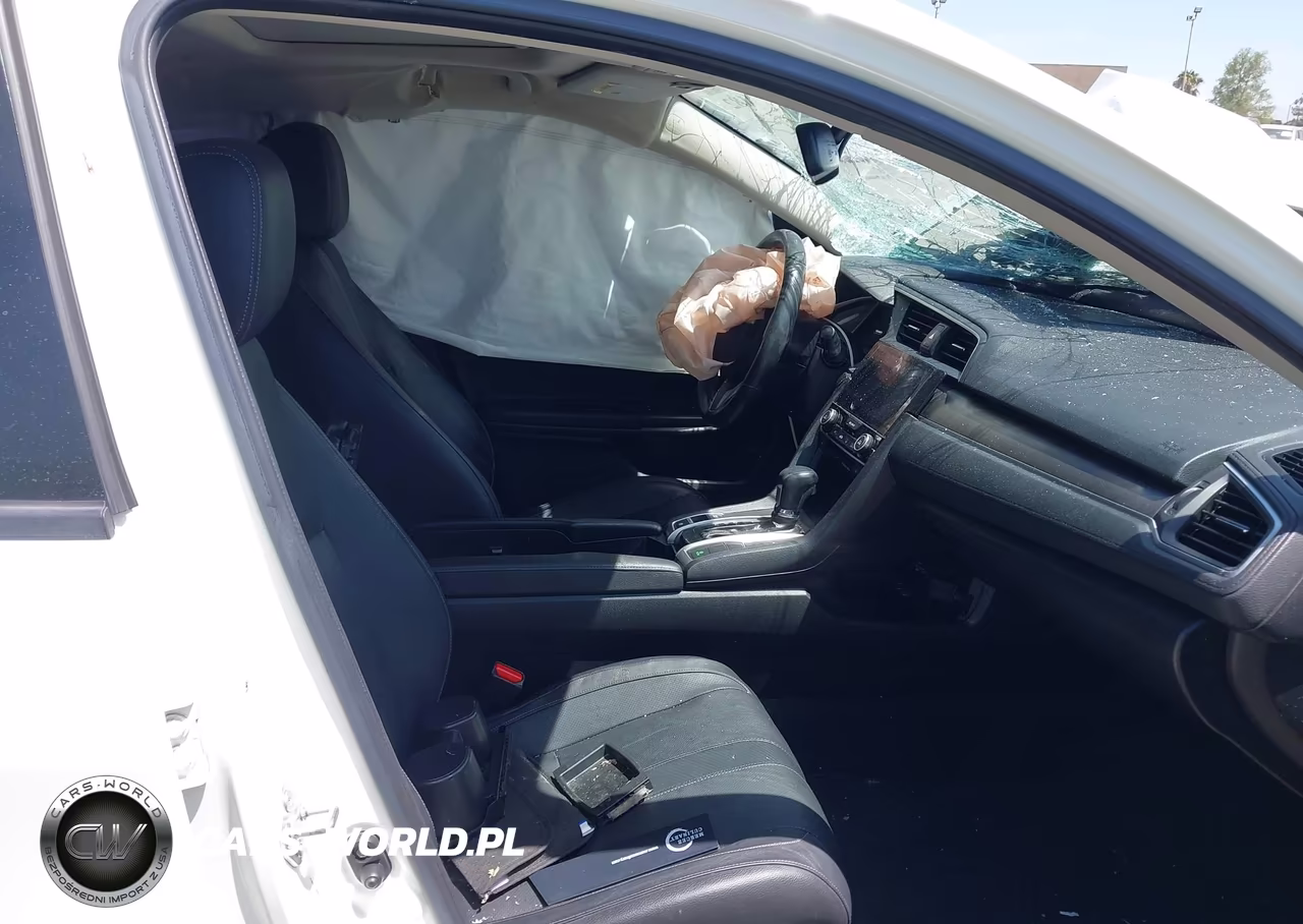 2018 Honda Civic Touring VIN:JHMFC1F94JX014410 - 5