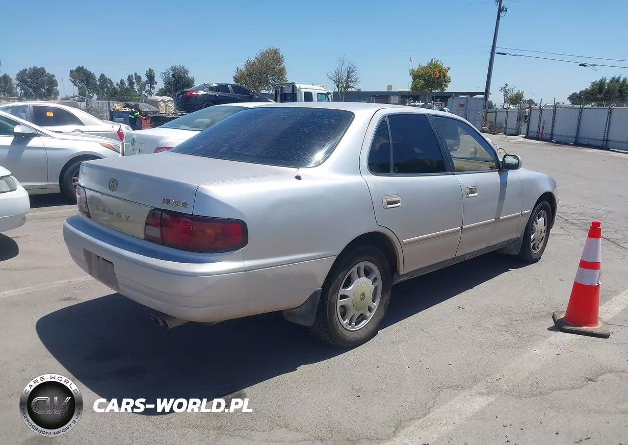 1995 Toyota Camry Xle VIN:JT2GK13EXS0116467 - 4