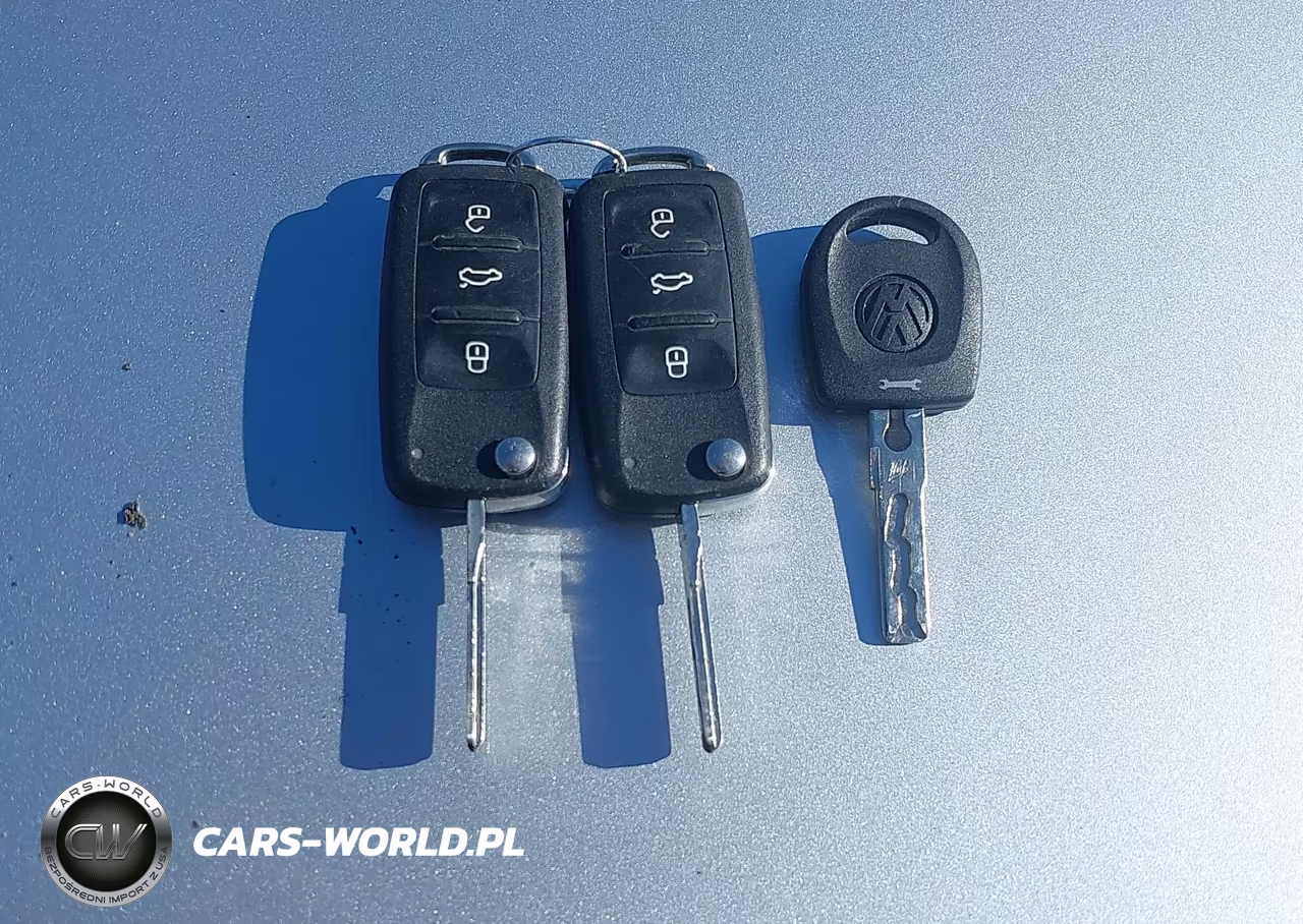 2011 Volkswagen Golf 2.5L 4-Door VIN:WVWDB7AJ8BW100407 - 11