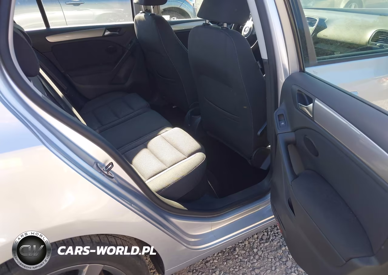 2011 Volkswagen Golf 2.5L 4-Door VIN:WVWDB7AJ8BW100407 - 18