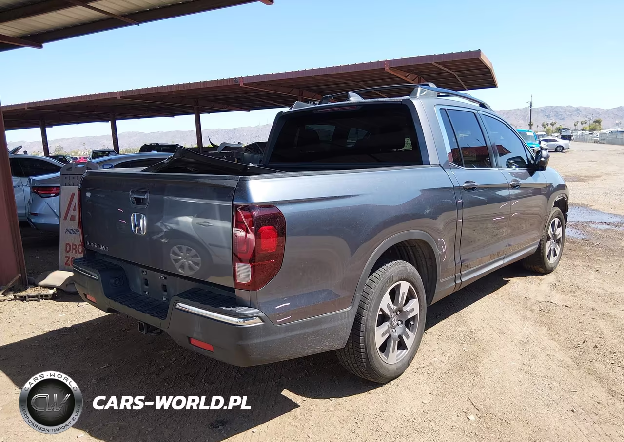 2017 Honda Ridgeline Rtl-T VIN:5FPYK2F69HB007621 - 4