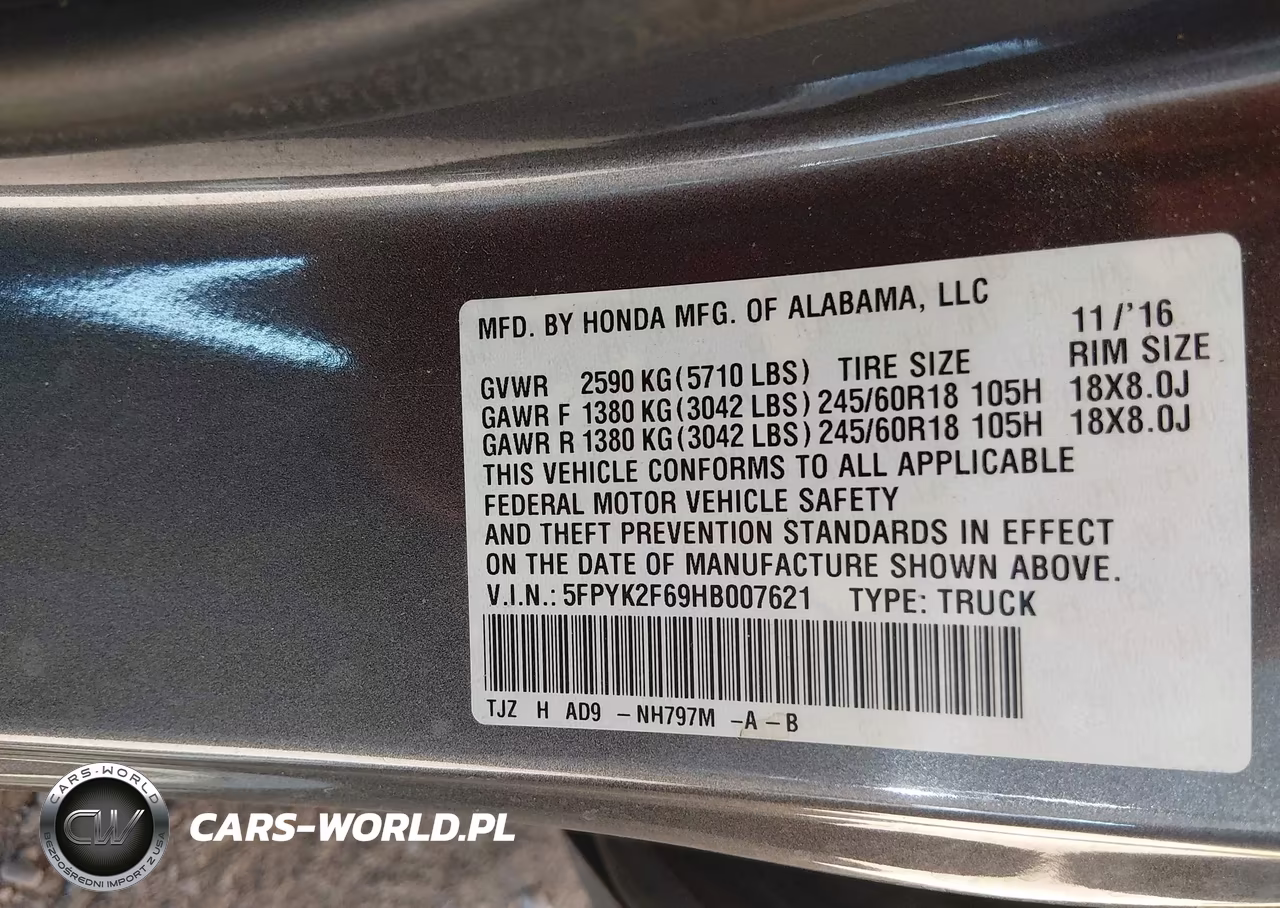 2017 Honda Ridgeline Rtl-T VIN:5FPYK2F69HB007621 - 9