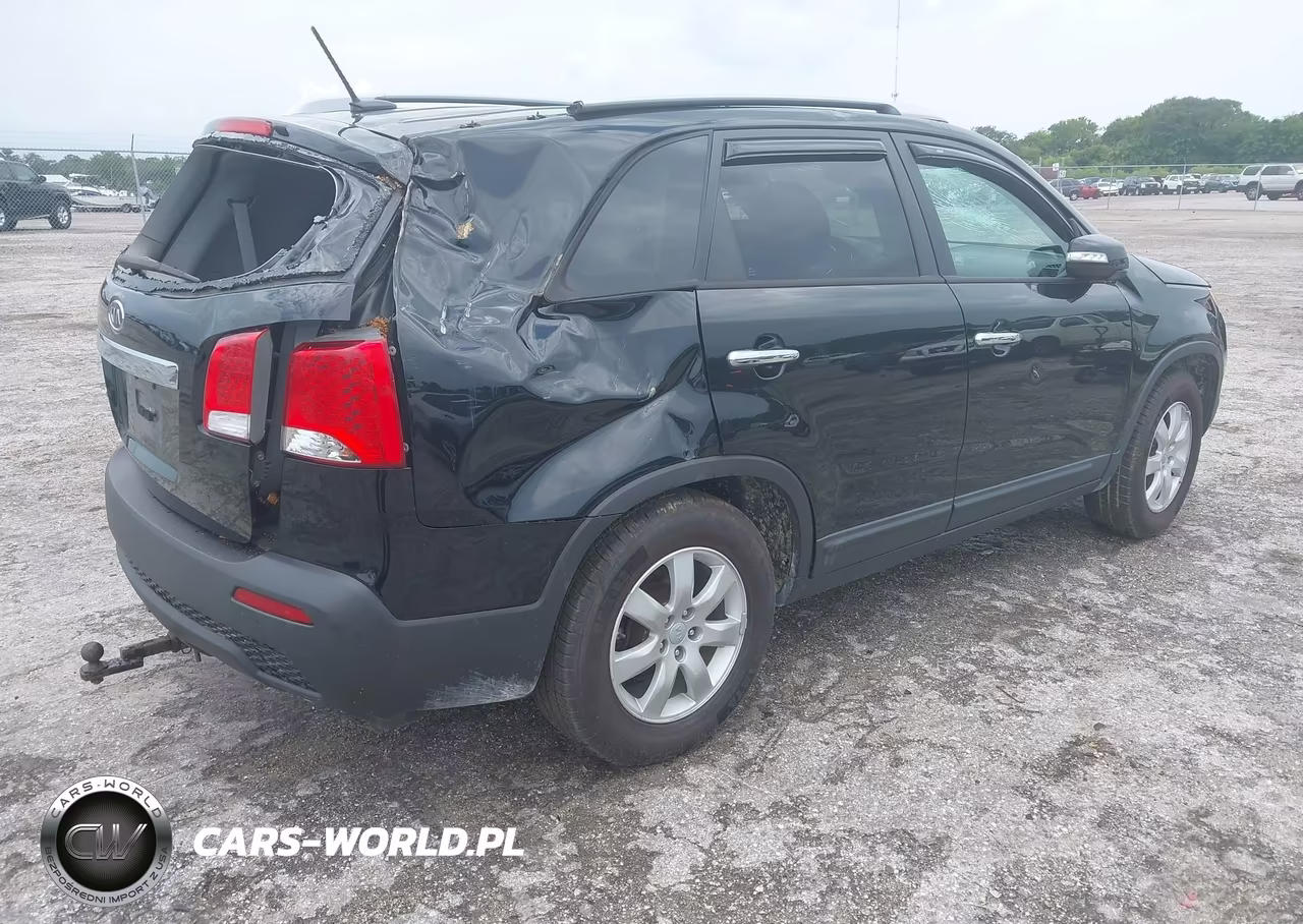 2012 Kia Sorento Lx VIN:5XYKT4A65CG233252 - 4