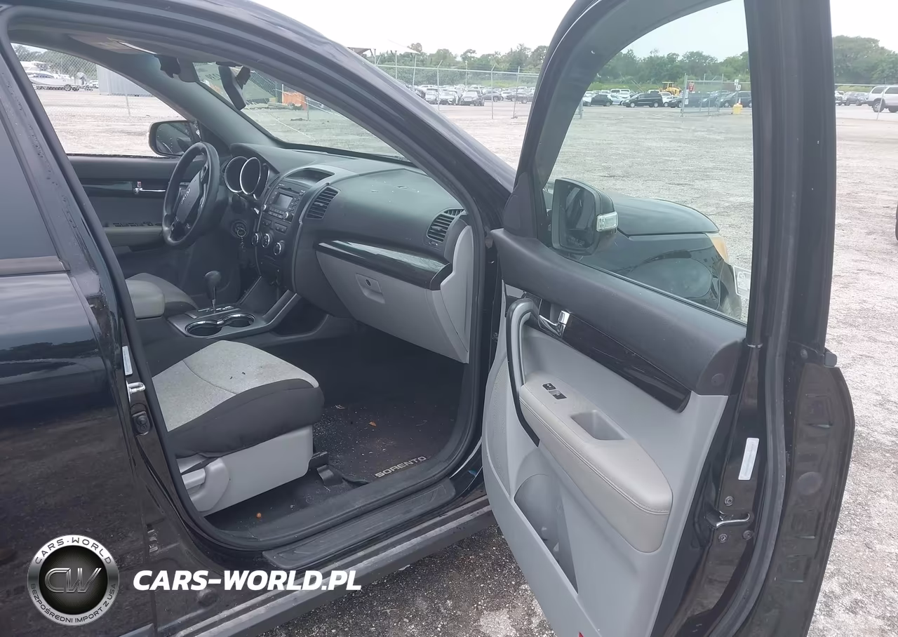 2012 Kia Sorento Lx VIN:5XYKT4A65CG233252 - 5