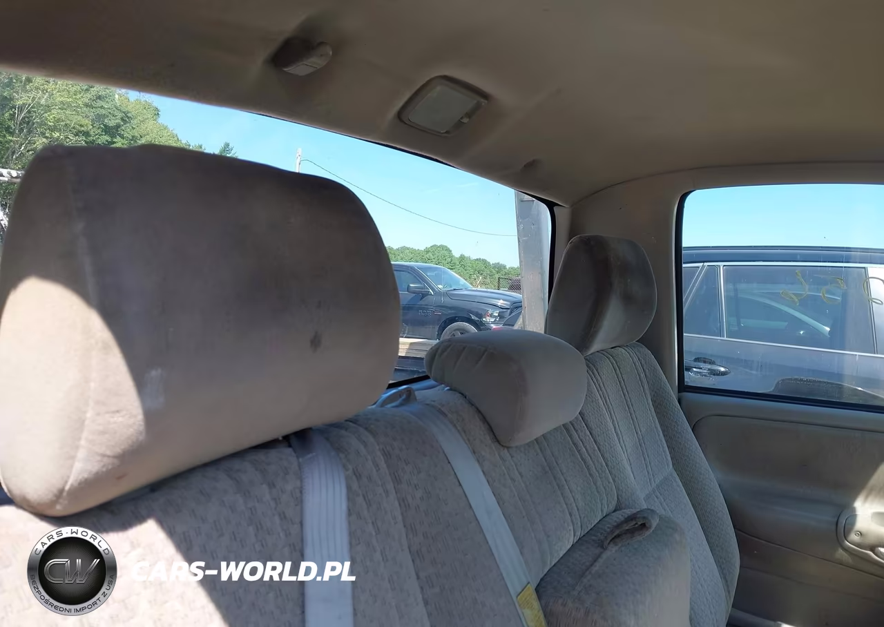 2005 Toyota Tundra VIN:5TBJU321X5S444905 - 8