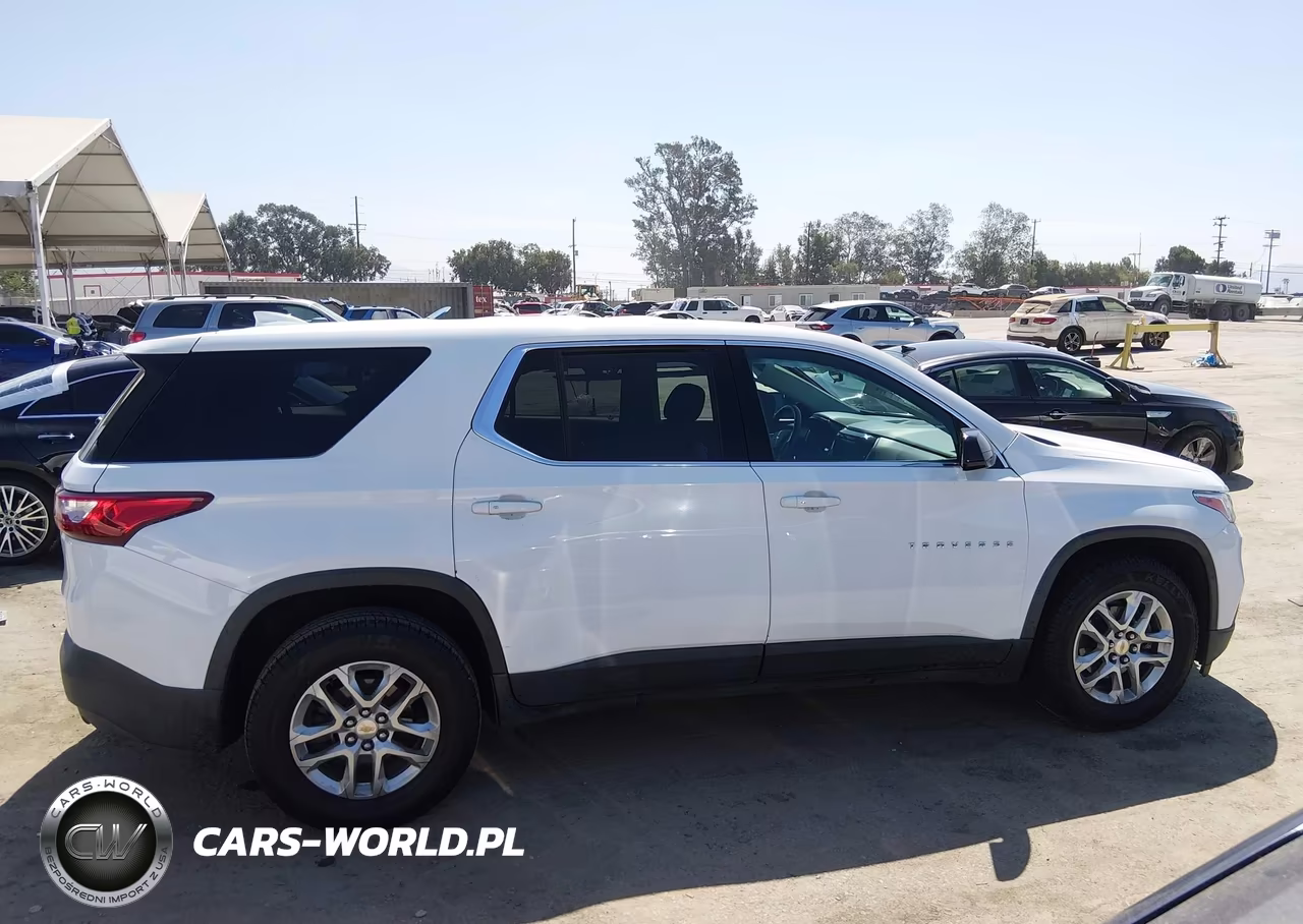 2019 Chevrolet Traverse Ls VIN:1GNERFKWXKJ313058 - 12