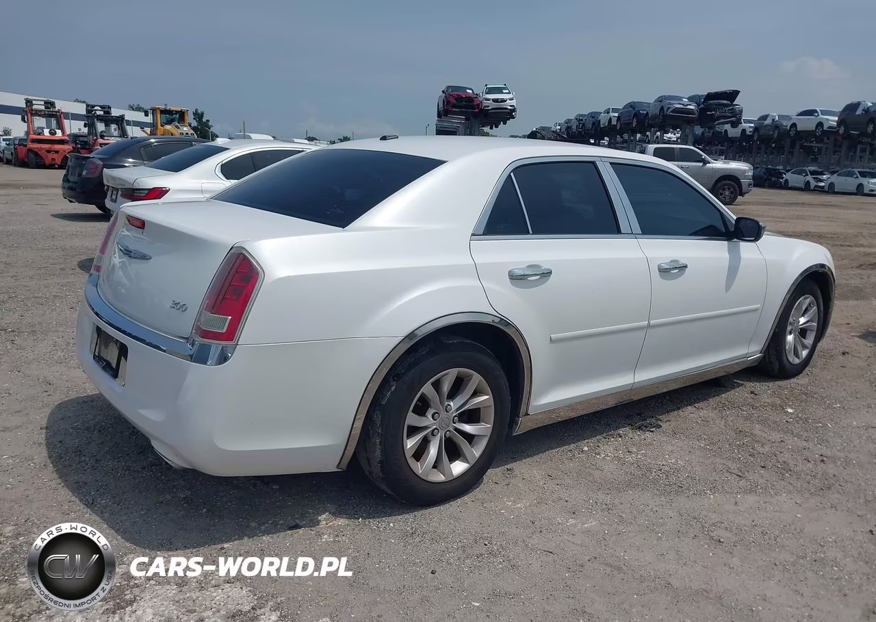 2012 Chrysler 300 Limited VIN:2C3CCACG0CH213084 - 4