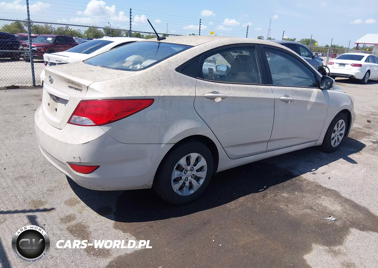 2016 Hyundai Accent Se VIN:KMHCT4AE1GU956592 - 4