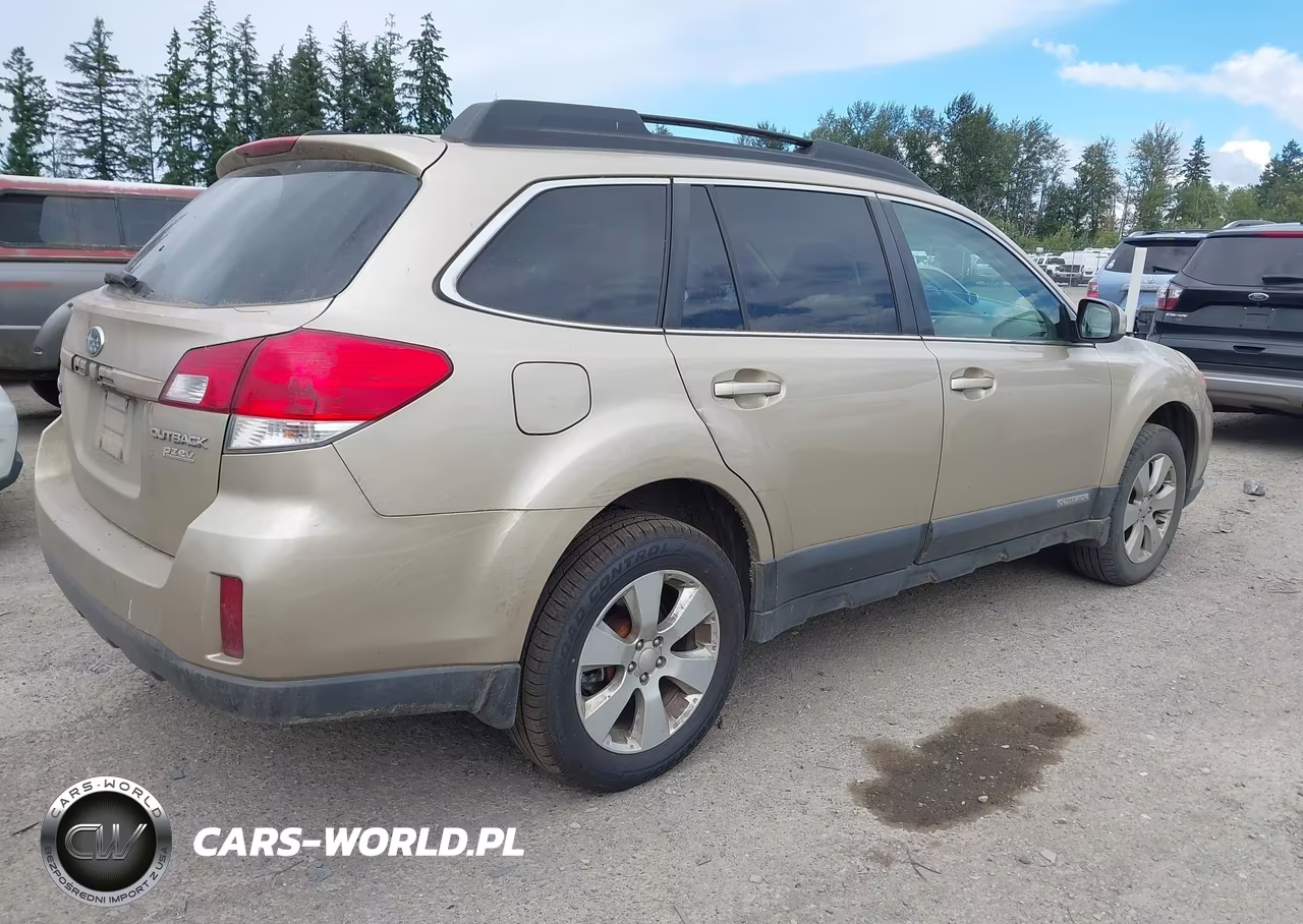 2010 Subaru Outback 2.5I Premium VIN:4S4BRBGC8A3323329 - 4