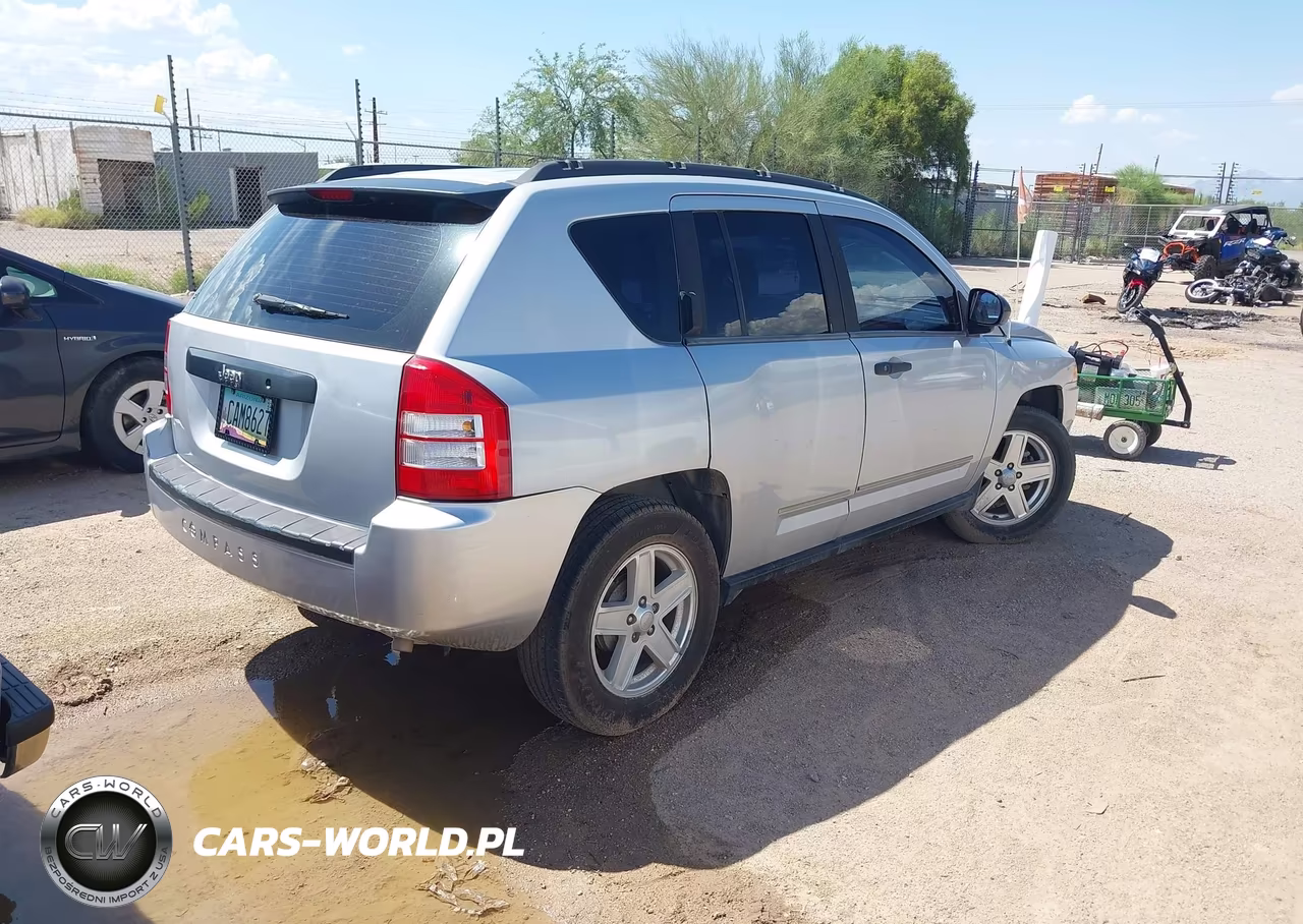 2008 Jeep Compass Sport VIN:1J8FT47038D601432 - 4