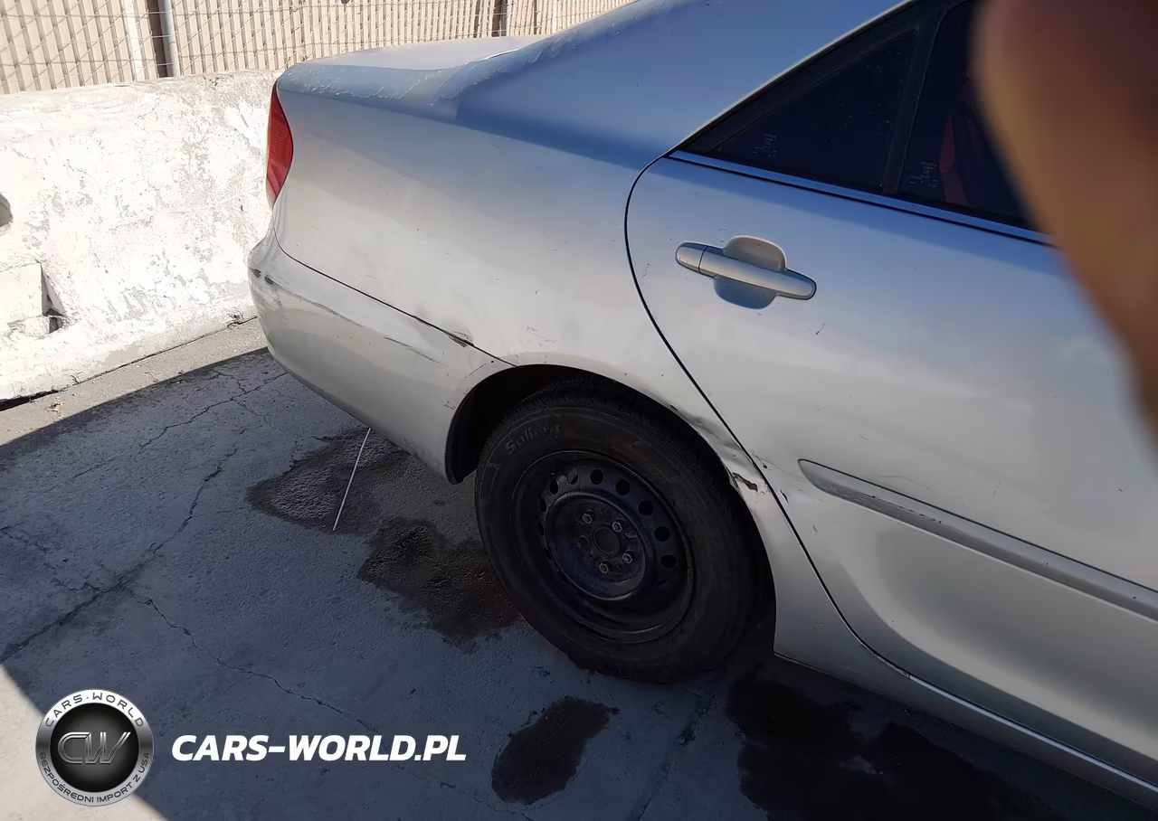 2002 Toyota Camry Le VIN:4T1BE32K72U500433 - 12