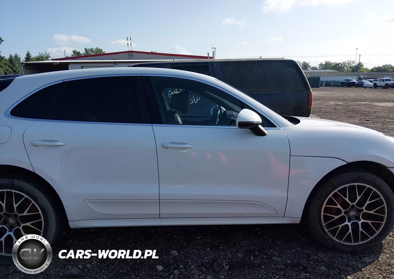 2015 Porsche Macan Turbo VIN:WP1AF2A5XFLB90839 - 13