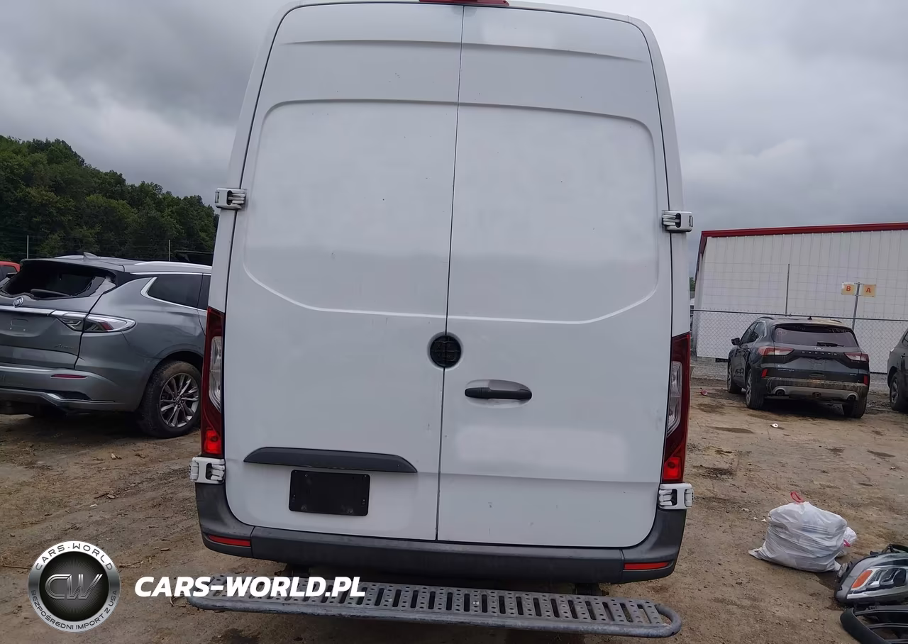 2019 Mercedes-Benz Sprinter 2500 High Roof V6 VIN:WD3PF1CD1KP054400 - 17