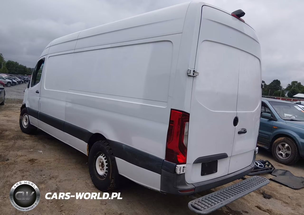2019 Mercedes-Benz Sprinter 2500 High Roof V6 VIN:WD3PF1CD1KP054400 - 3