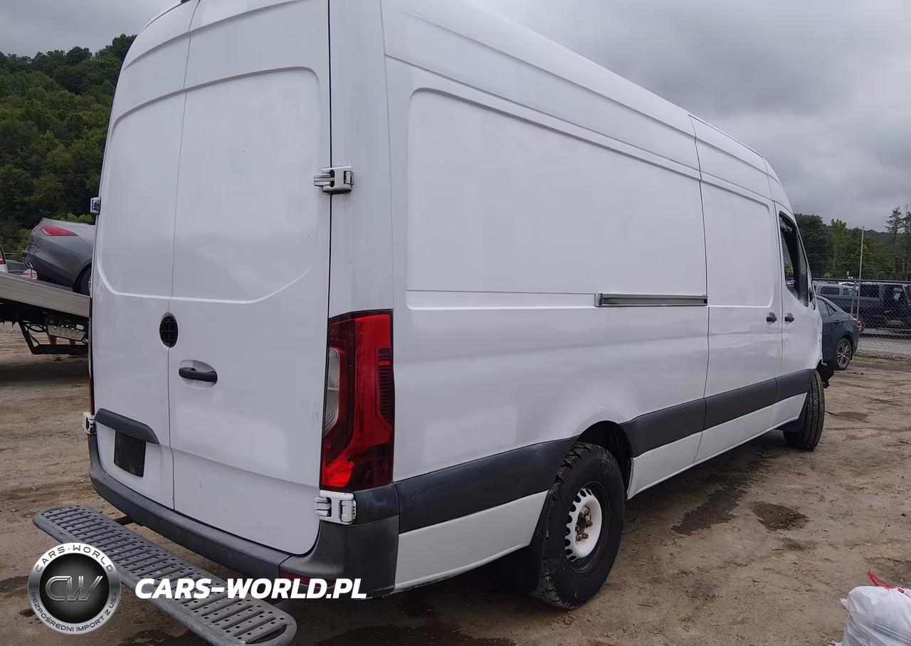 2019 Mercedes-Benz Sprinter 2500 High Roof V6 VIN:WD3PF1CD1KP054400 - 4