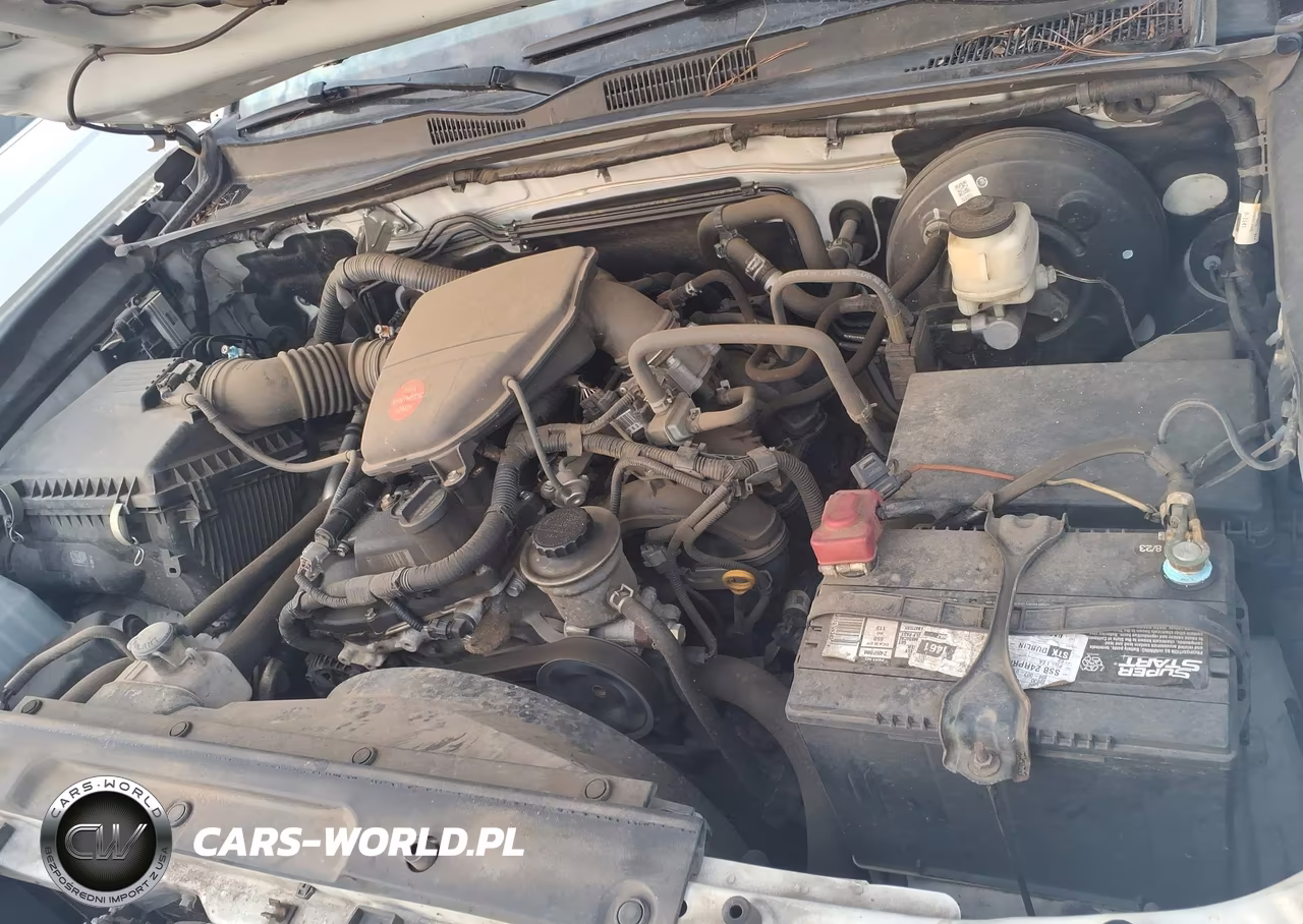 2018 Toyota Tacoma Sr VIN:5TFRX5GN7JX105967 - 10