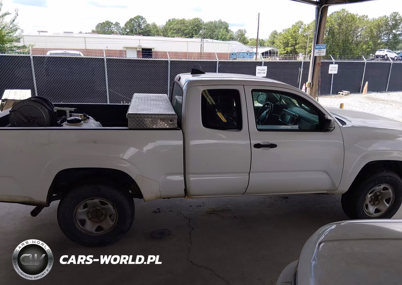 2018 Toyota Tacoma Sr VIN:5TFRX5GN7JX105967 - 13