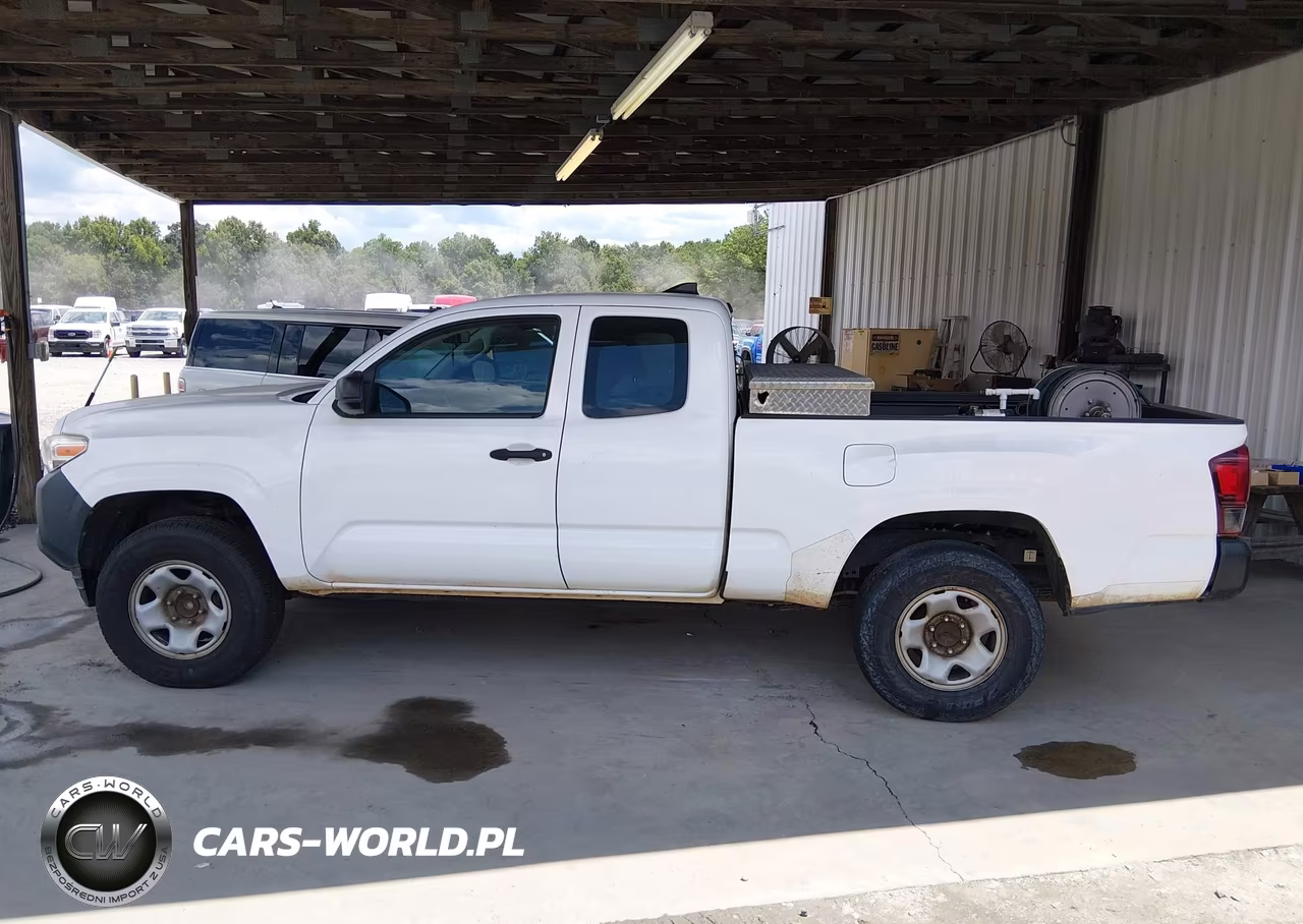 2018 Toyota Tacoma Sr VIN:5TFRX5GN7JX105967 - 14