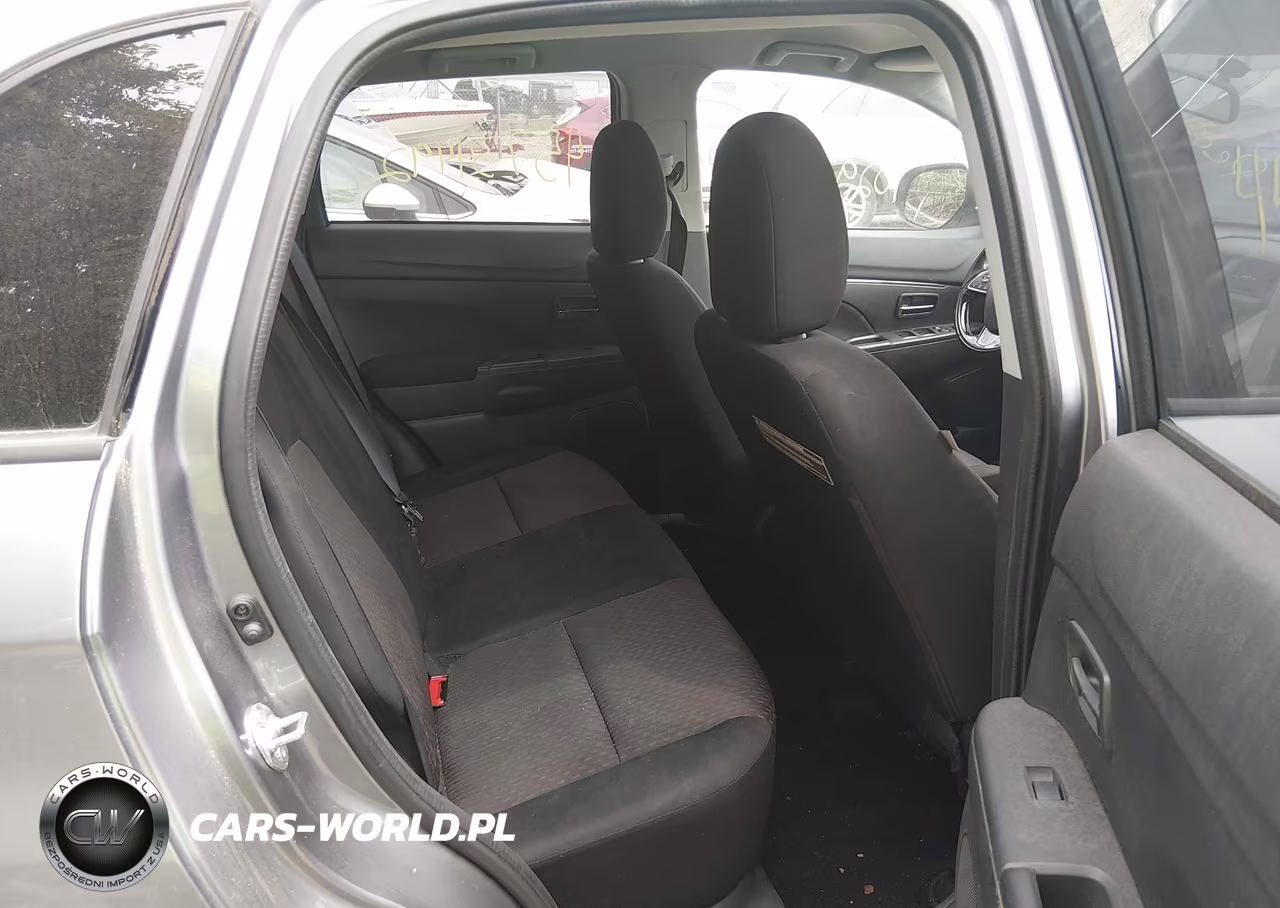 2017 Mitsubishi Outlander Sport 2.0 Le VIN:JA4AP3AU7HZ000789 - 8