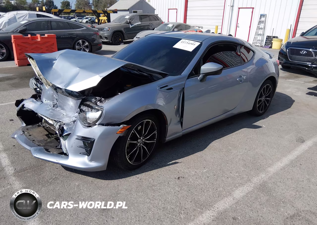 2017 Toyota 86 VIN:JF1ZNAA1XH8703629 - 2