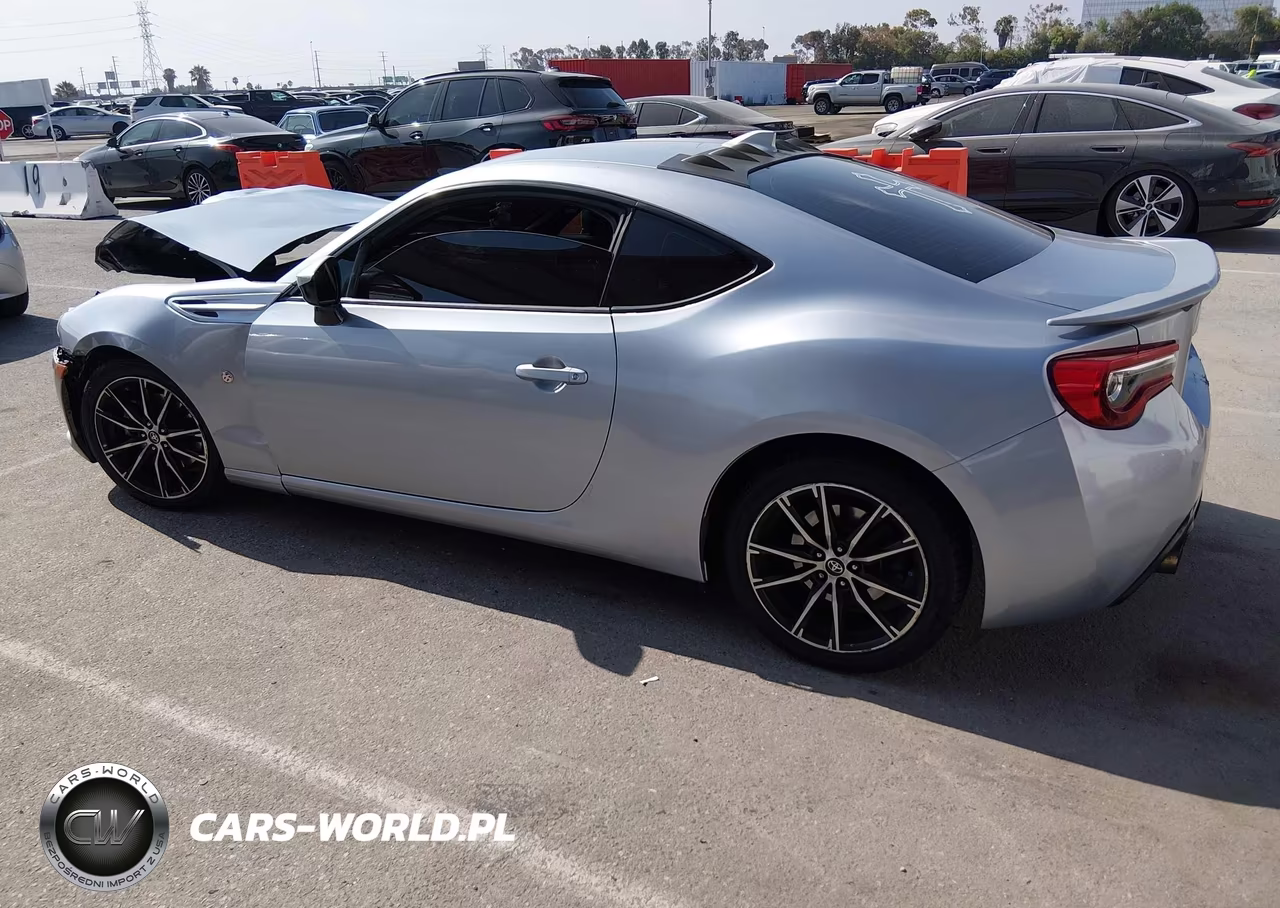 2017 Toyota 86 VIN:JF1ZNAA1XH8703629 - 3