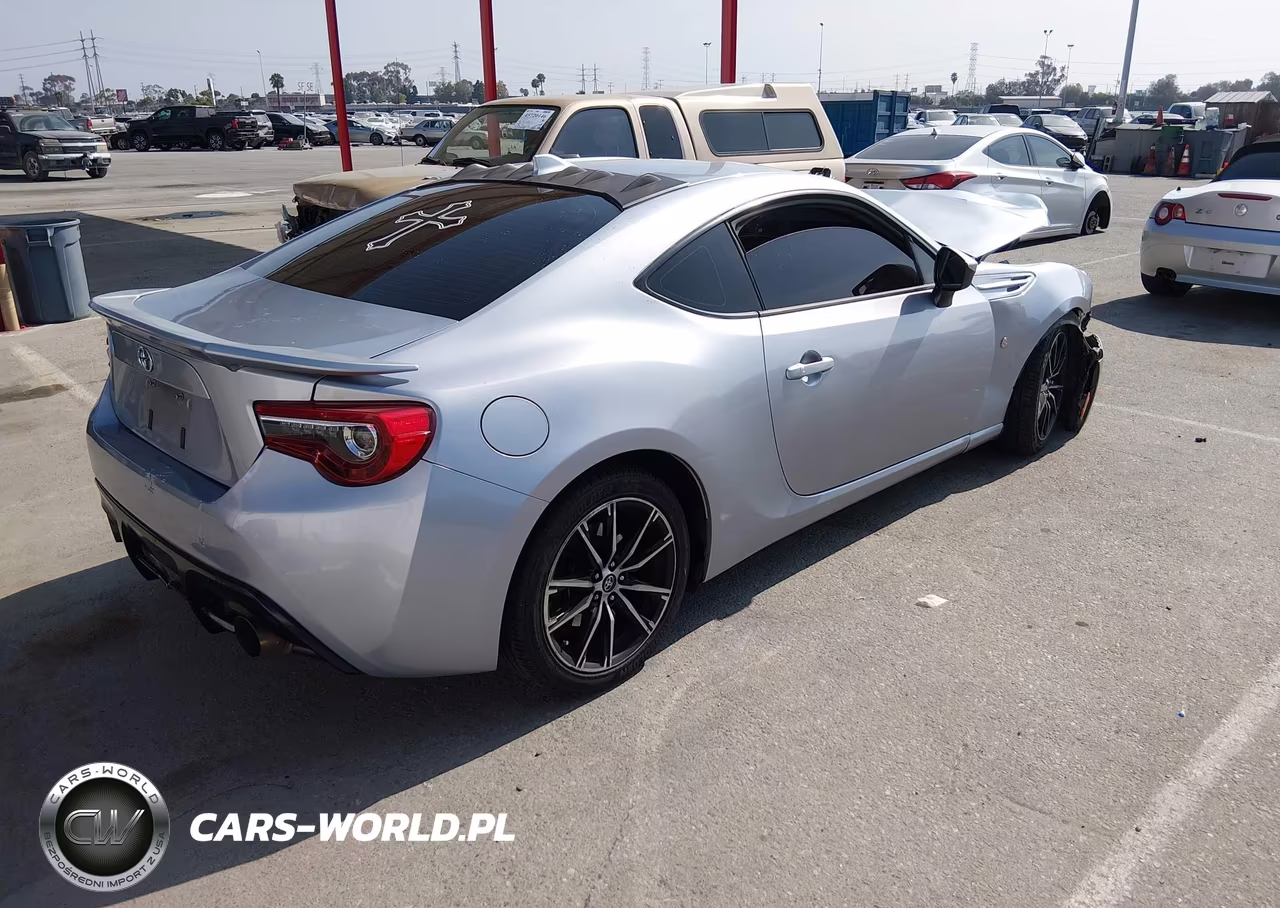 2017 Toyota 86 VIN:JF1ZNAA1XH8703629 - 4