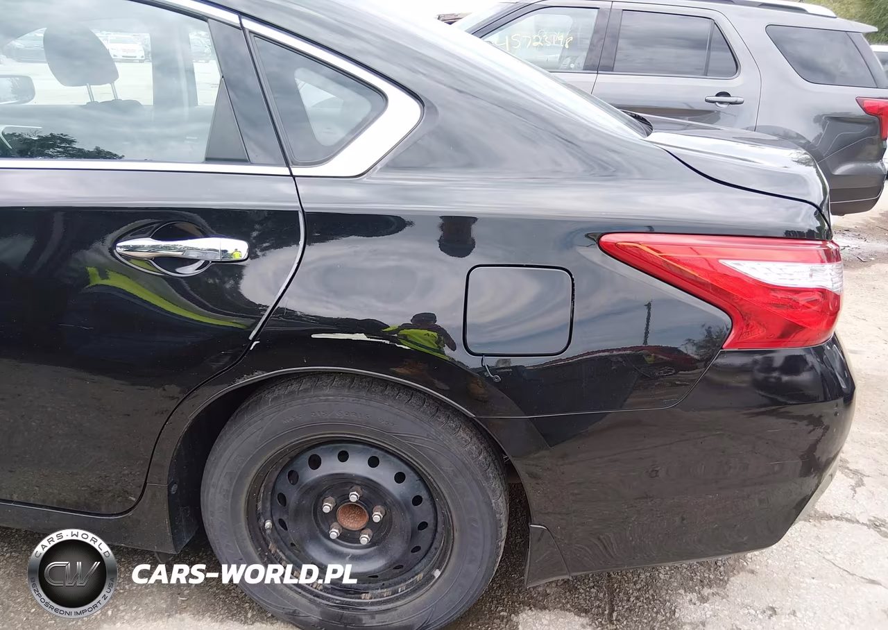 2017 Nissan Altima 2.5 S VIN:1N4AL3AP2HN353482 - 19