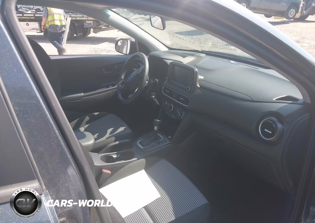 2018 Hyundai Kona Se VIN:KM8K1CAAXJU136866 - 5