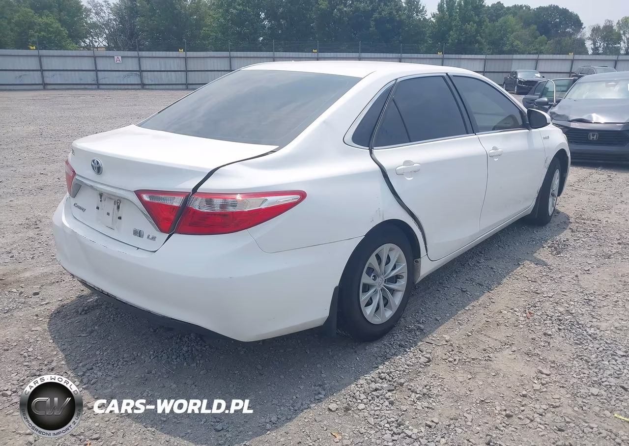 2015 Toyota Camry Hybrid Le VIN:4T1BD1FK3FU147390 - 4