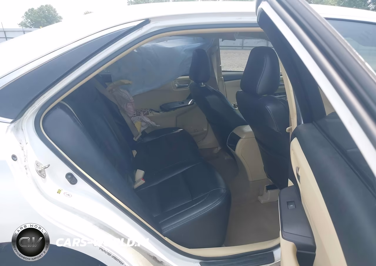 2015 Toyota Camry Hybrid Le VIN:4T1BD1FK3FU147390 - 8