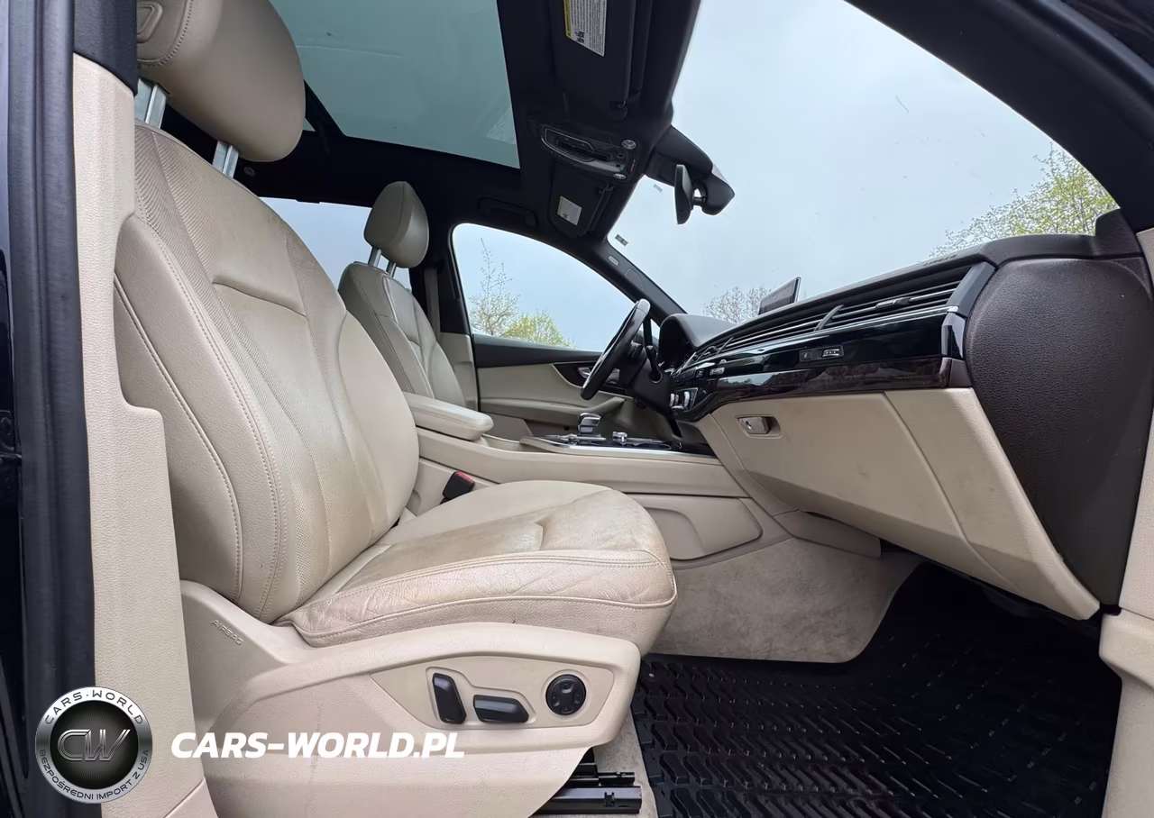 2017 Audi Q7 Premium Plus VIN:WA1LAAF7XHD031470 - 5