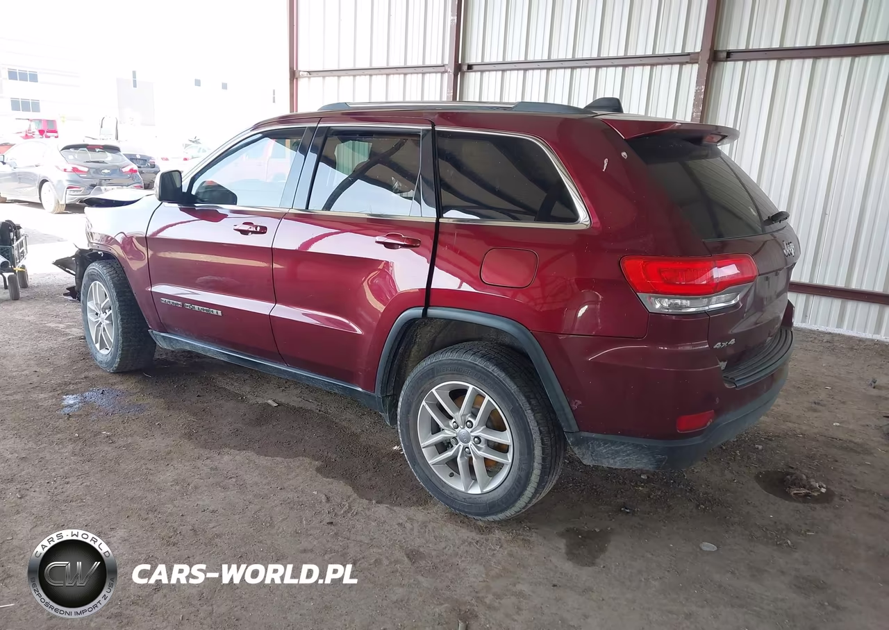 2017 Jeep Grand Cherokee Laredo VIN:1C4RJFAG6HC710887 - 3