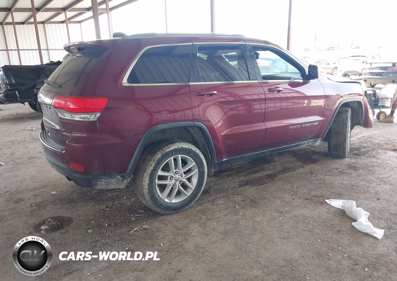 2017 Jeep Grand Cherokee Laredo VIN:1C4RJFAG6HC710887 - 4