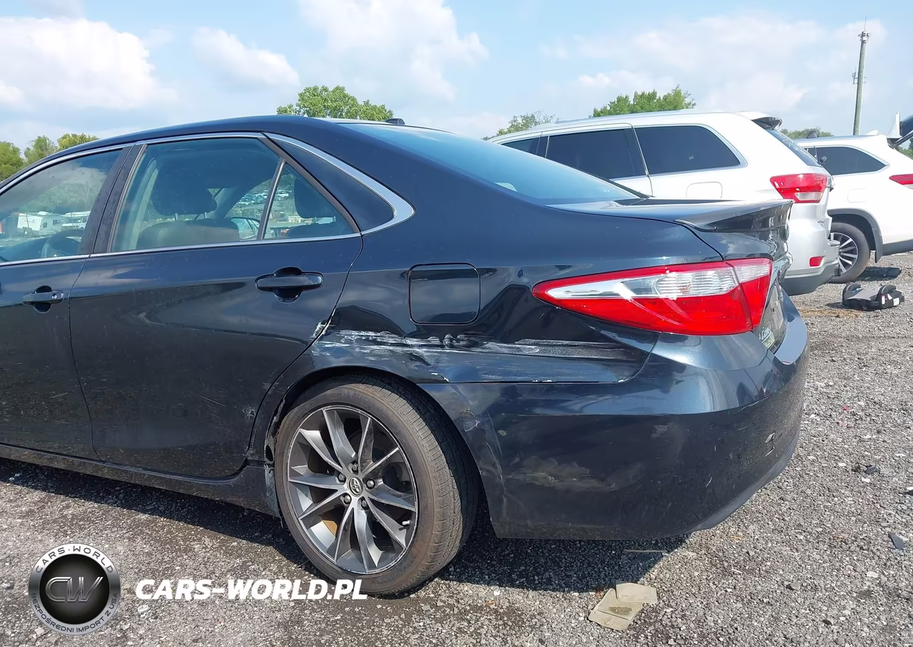 2015 Toyota Camry Xse VIN:4T1BF1FKXFU490093 - 6