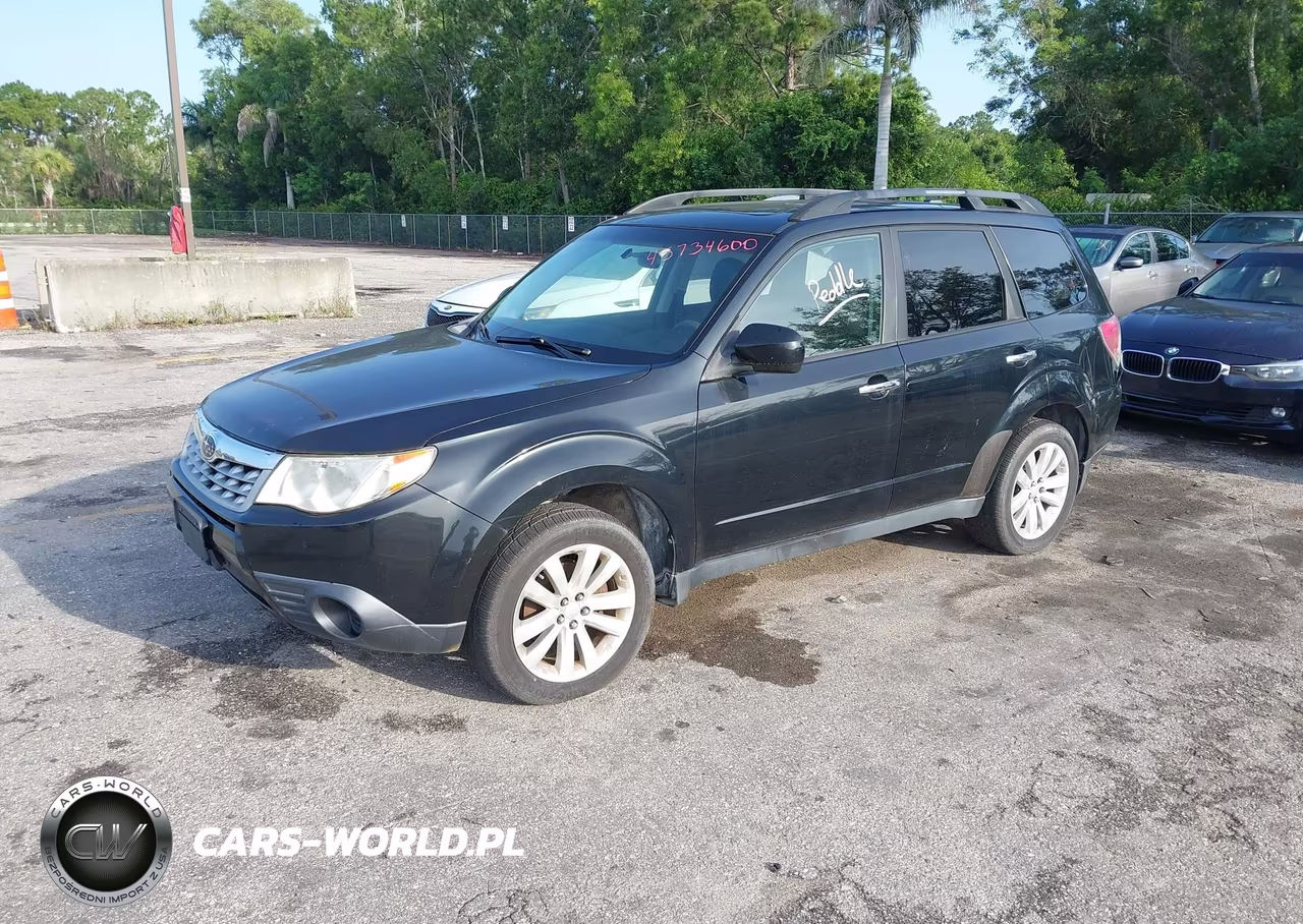 2013 Subaru Forester 2.5X Premium VIN:JF2SHADC7DG414869 - 2
