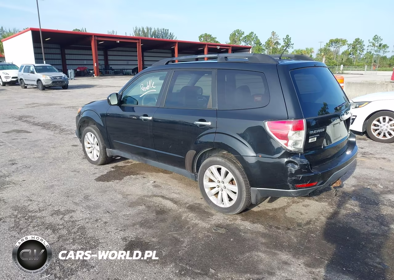 2013 Subaru Forester 2.5X Premium VIN:JF2SHADC7DG414869 - 3