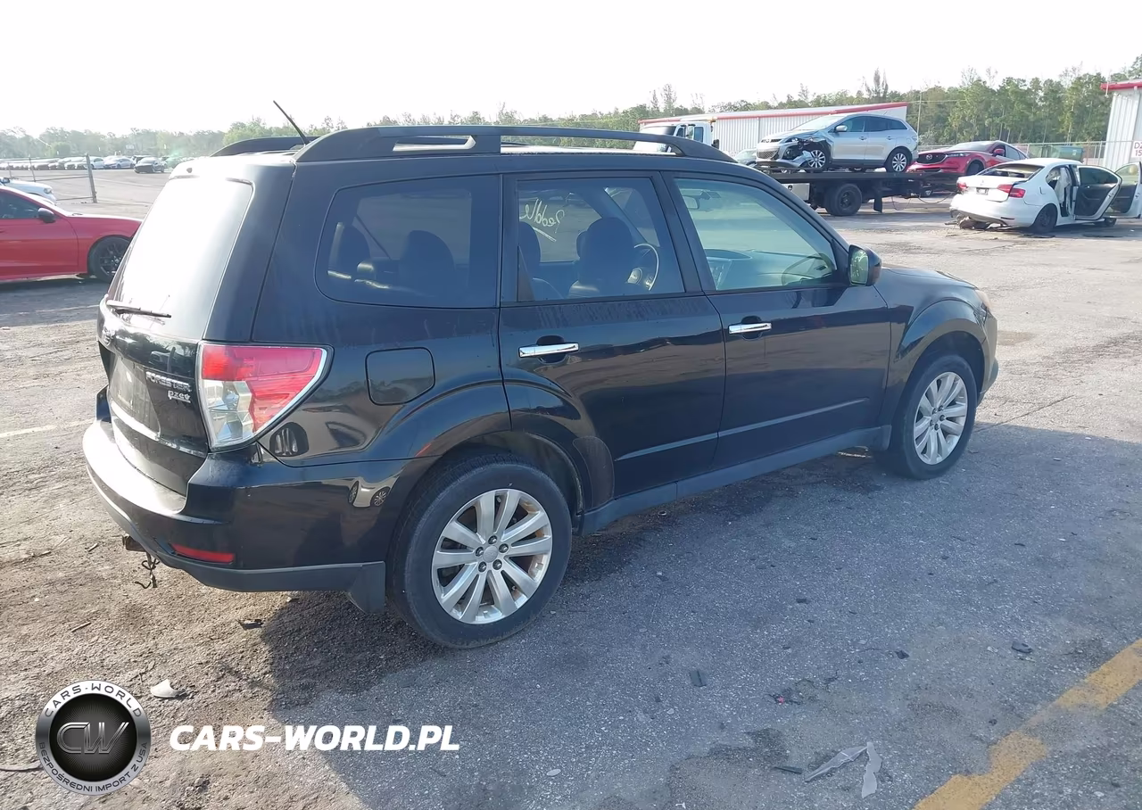 2013 Subaru Forester 2.5X Premium VIN:JF2SHADC7DG414869 - 4