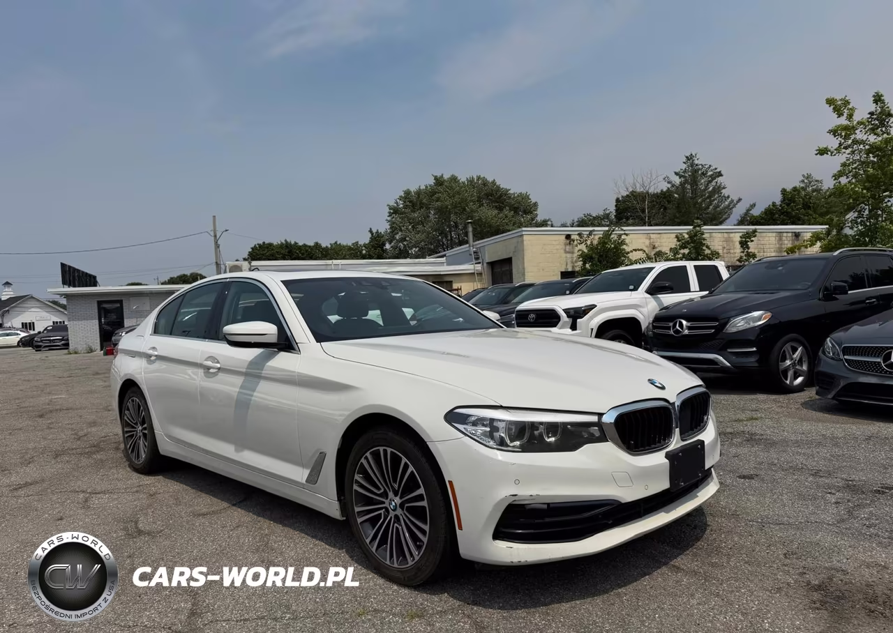 2020 BMW 530 Xi VIN:WBAJR7C07LCD10180 - 1