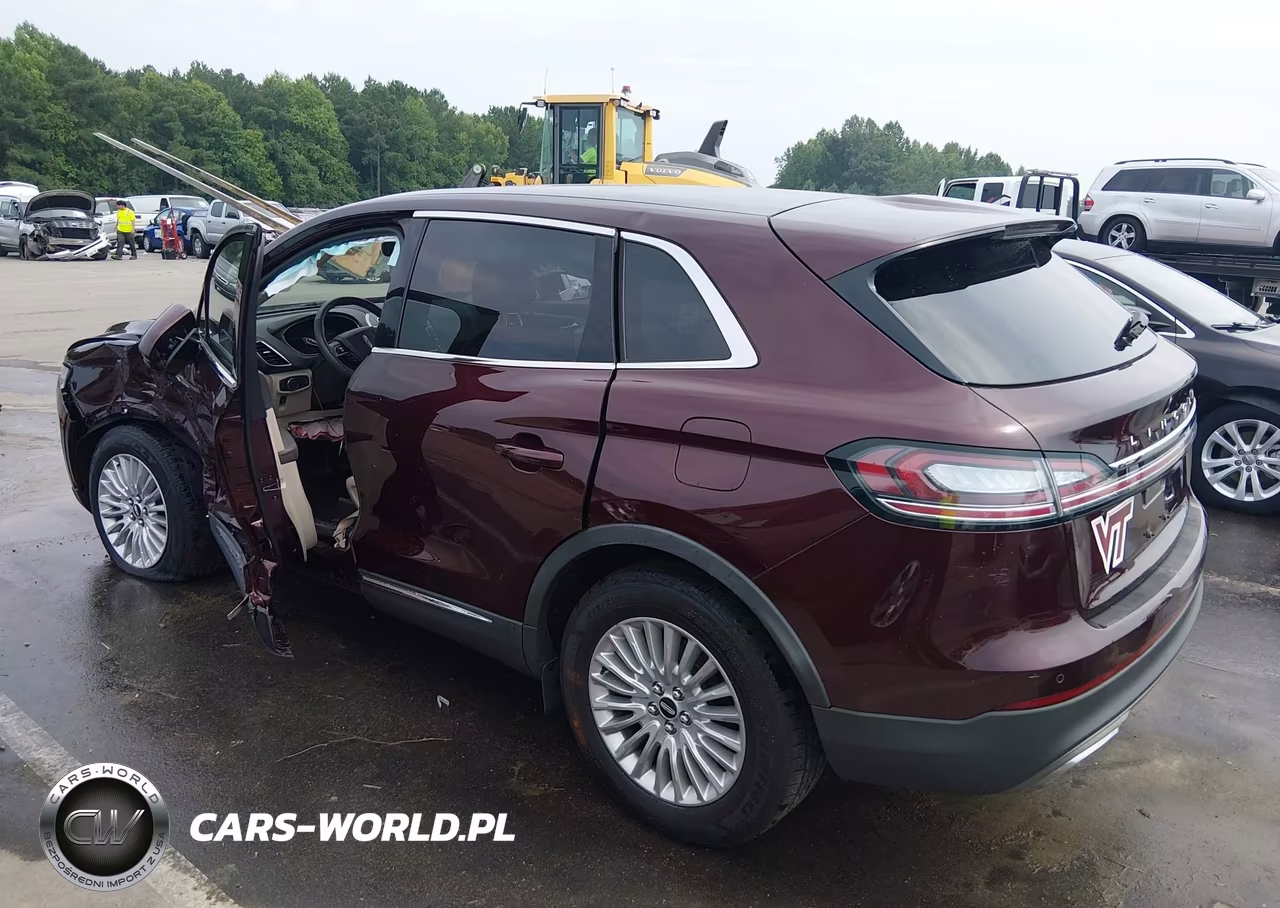 2019 Lincoln Nautilus Standard VIN:2LMPJ8J93KBL58041 - 3