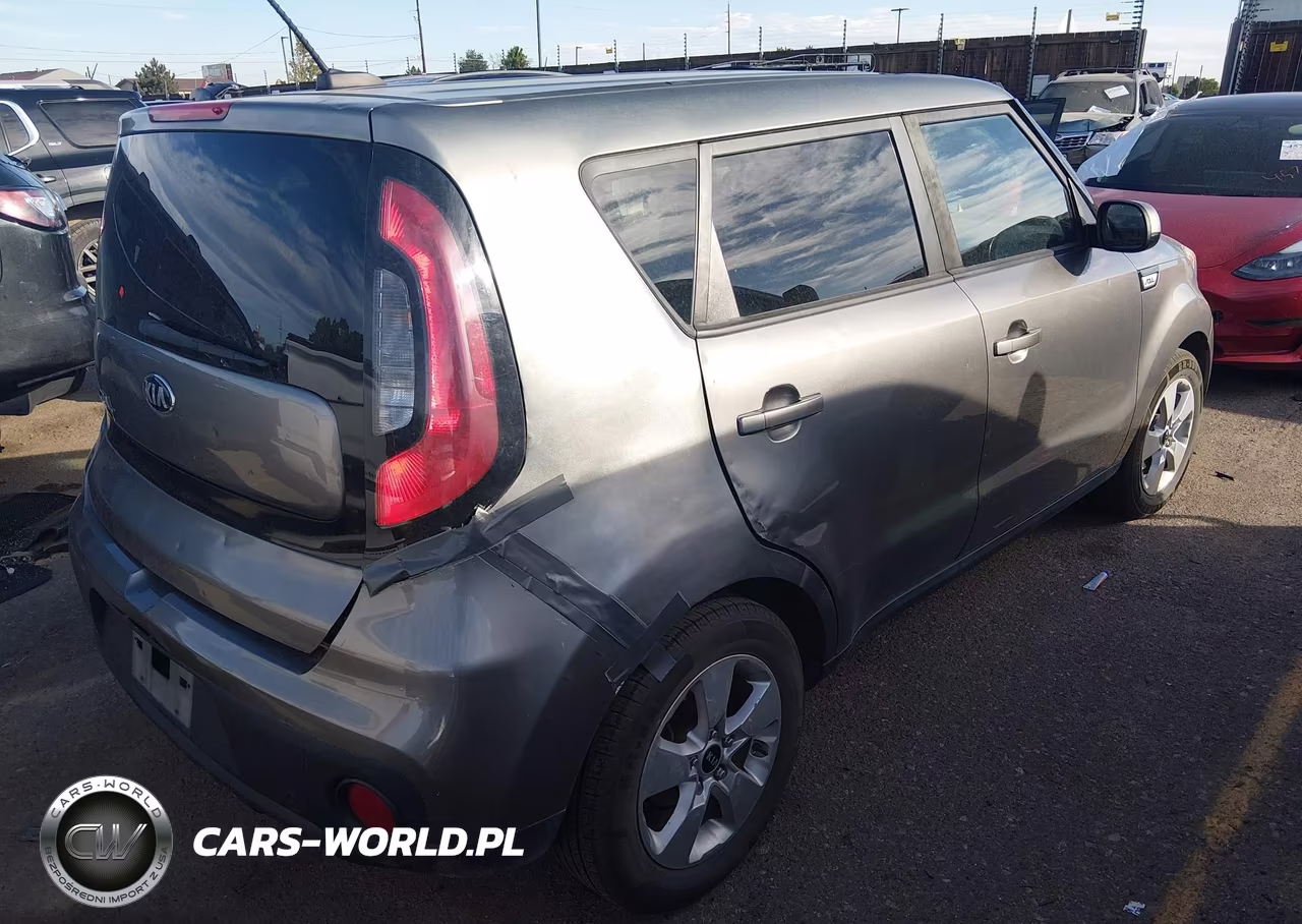 2018 Kia Soul VIN:KNDJN2A24J7587233 - 4