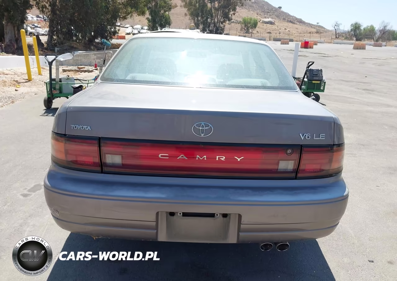 1994 Toyota Camry Le VIN:JT2GK12E5R0033766 - 16