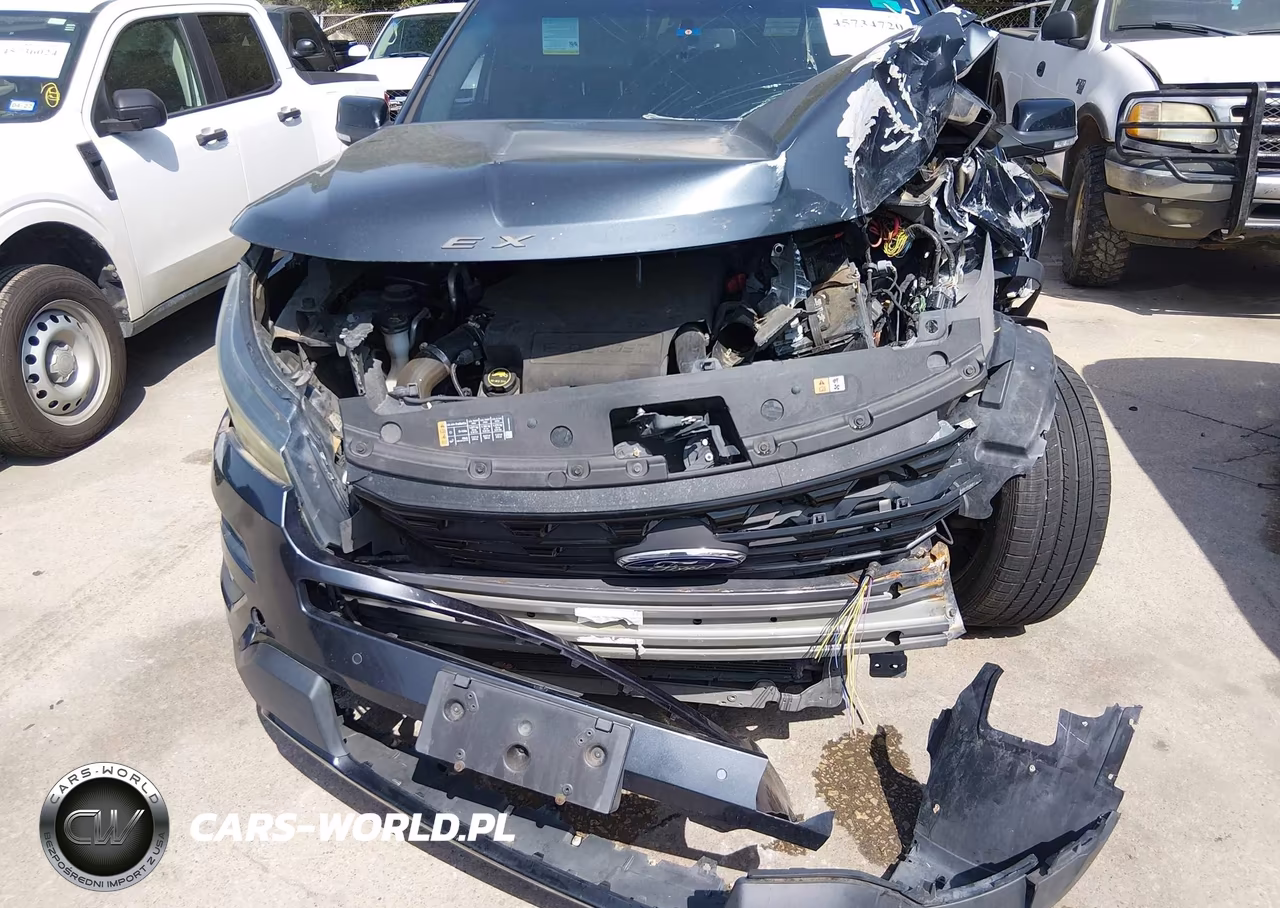2017 Ford Explorer Sport VIN:1FM5K8GTXHGB52588 - 6