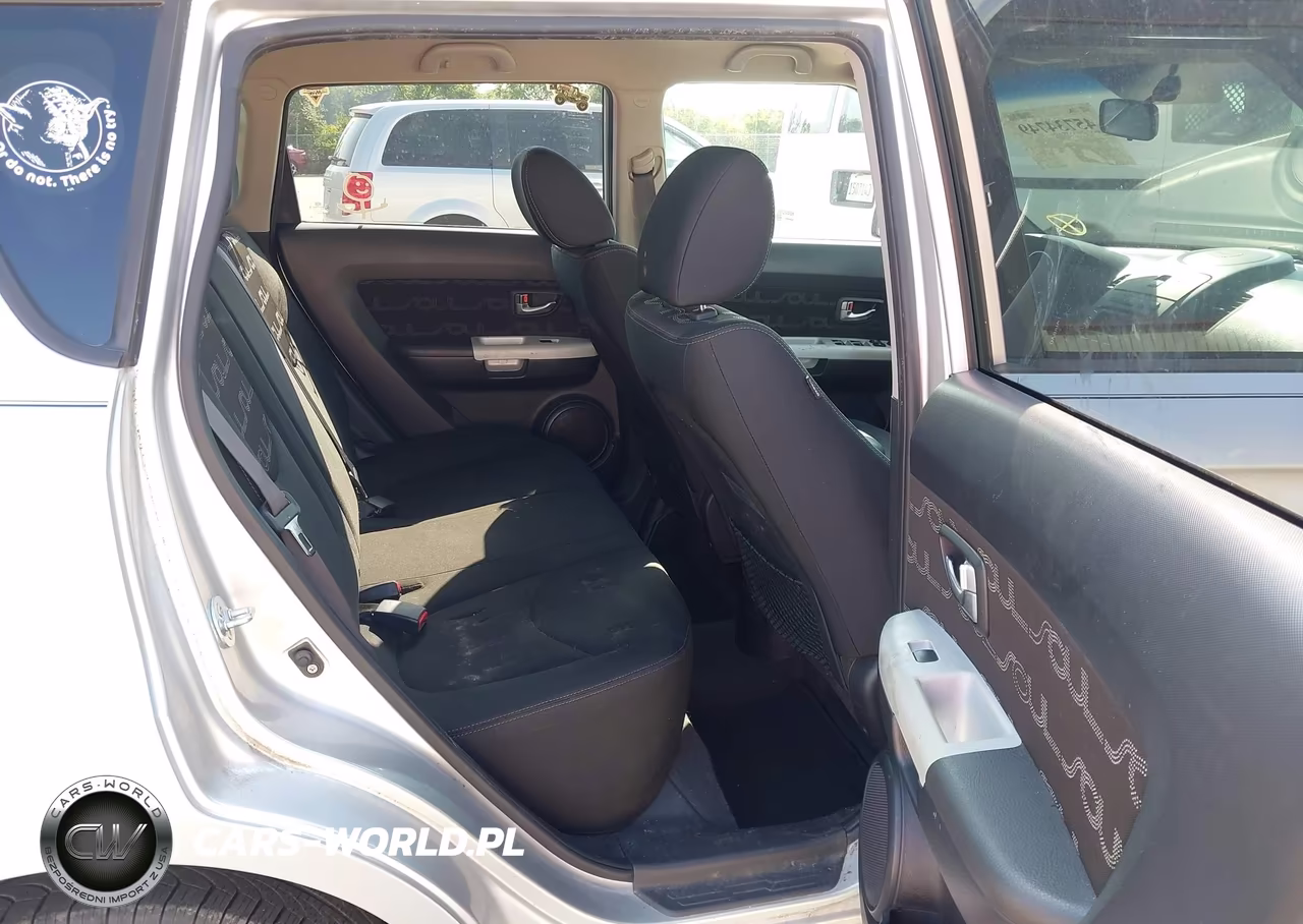 2012 Kia Soul + VIN:KNDJT2A65C7376859 - 8