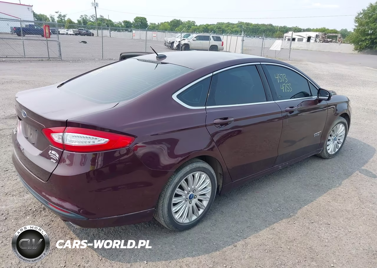 2013 Ford Fusion Energi Se Luxury VIN:3FA6P0PU8DR252864 - 4