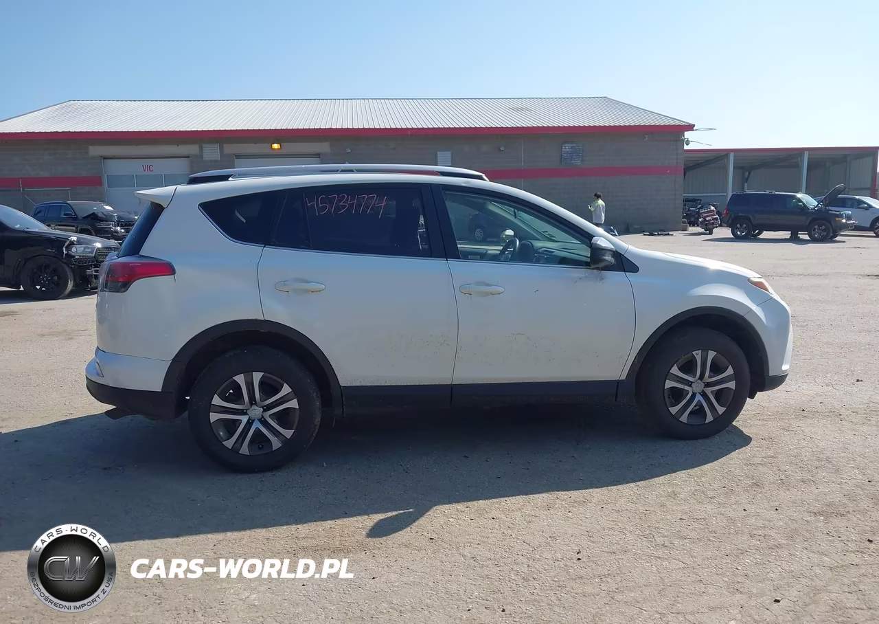 2016 Toyota Rav4 Le VIN:JTMBFREV1GJ065122 - 13