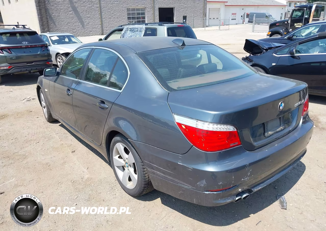 2008 BMW 528Xi VIN:WBANV13598CZ53589 - 3