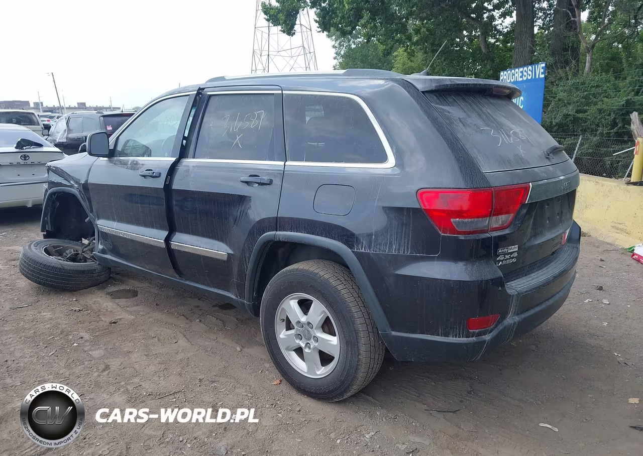 2012 Jeep Grand Cherokee Laredo VIN:1C4RJFAG6CC316587 - 3