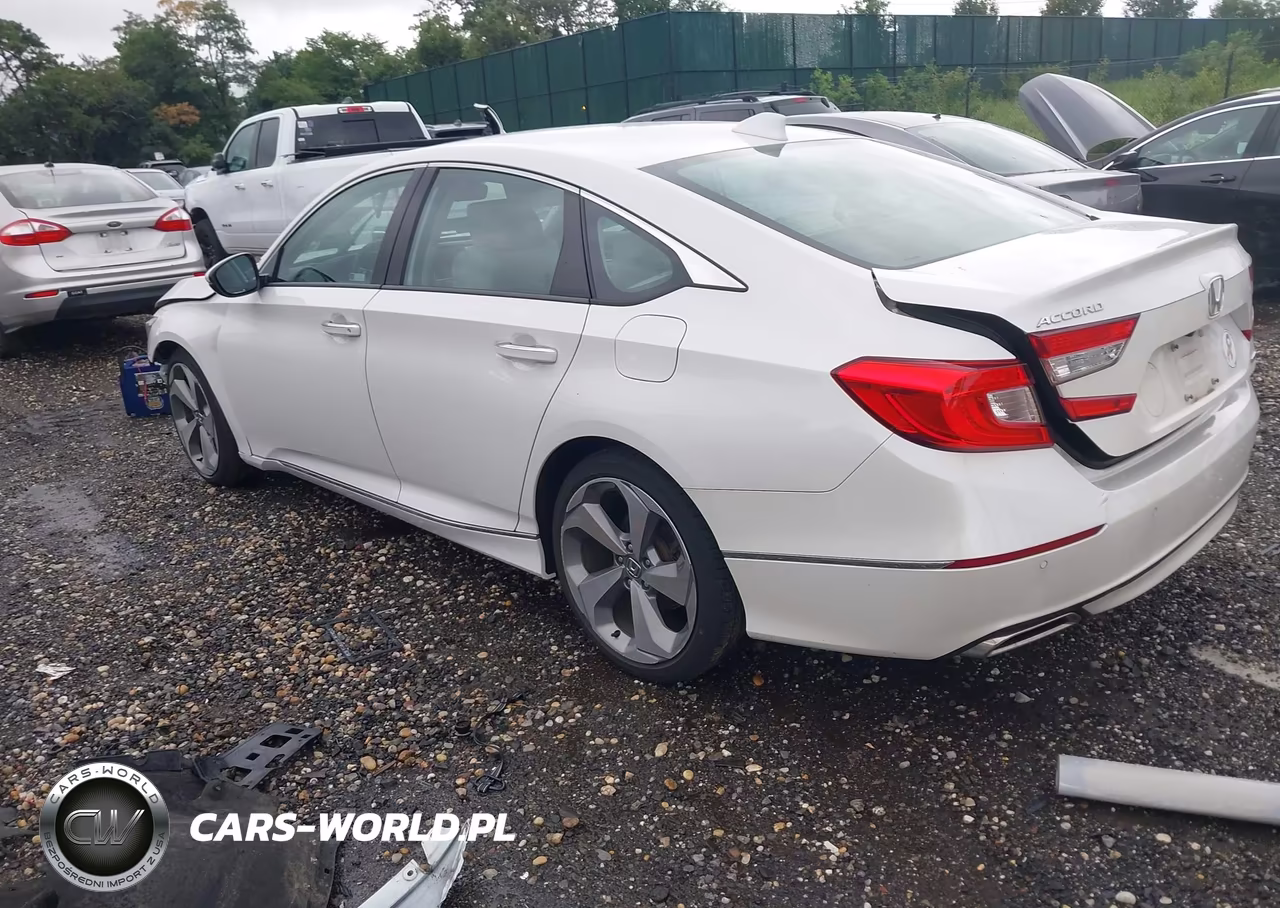 2018 Honda Accord Touring VIN:1HGCV1F91JA075393 - 3