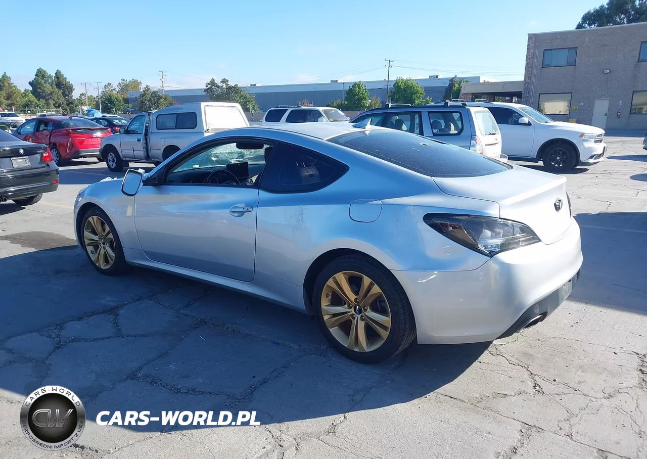 2010 Hyundai Genesis 2.0T Premium VIN:KMHHT6KD5AU016682 - 3